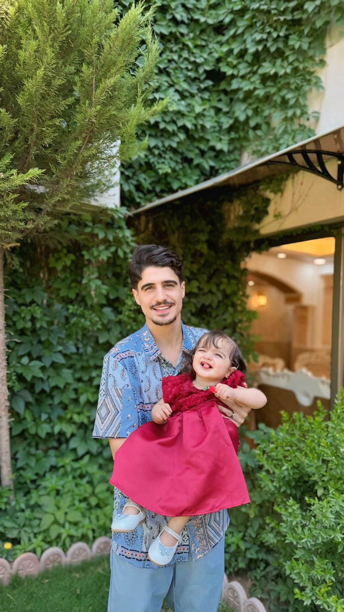DloPashaei's tweet photo. Eid🌎💙🤍..•
#دلووپاشايى https://t.co/H7a1Zq8hcG