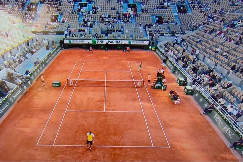 🔴Alerte info

La SNCF va vendre sont logiciel de réservation de TGV à la <a href="/FFTennis/">FFT</a> .

« On va remplir tous les sièges avec des prix hyper variable et on va commencer tous les matchs avec une heure de retard » déclare un officiel de Rolland Garros.