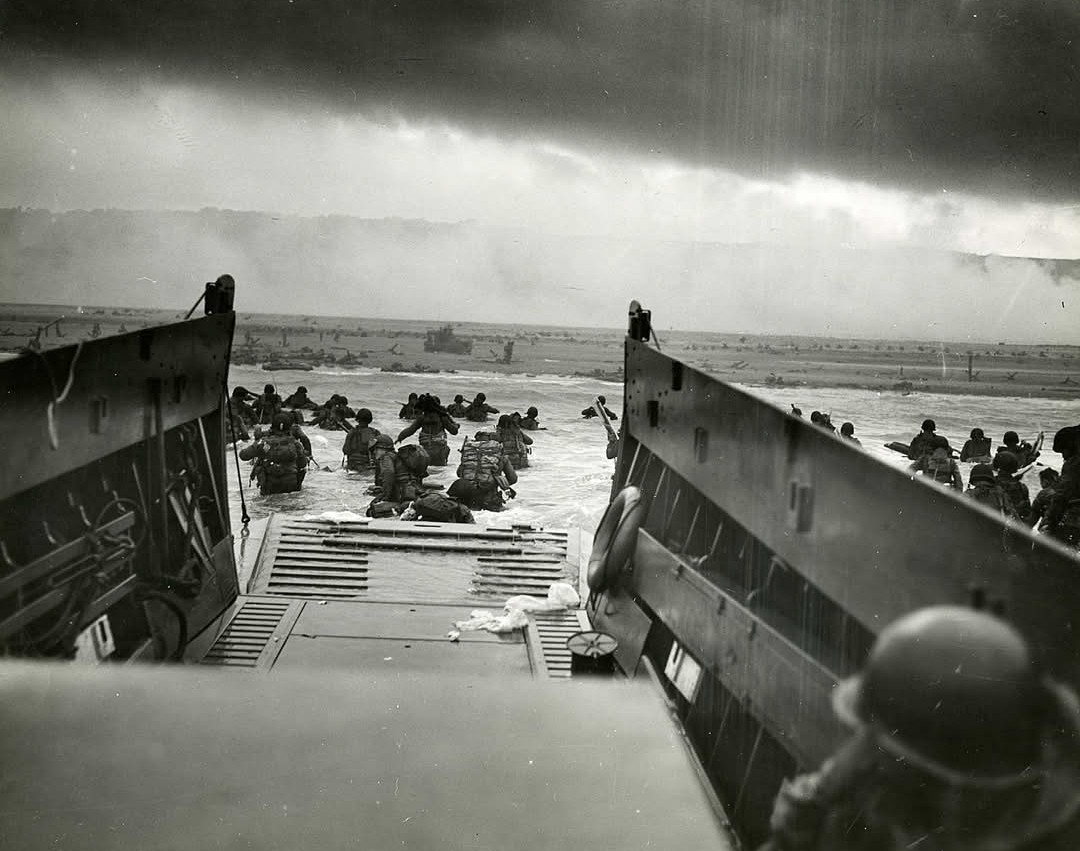 Hanna6774's tweet photo. 🇺🇲❤️🙏 https://t.co/7zMfXYCbXJ