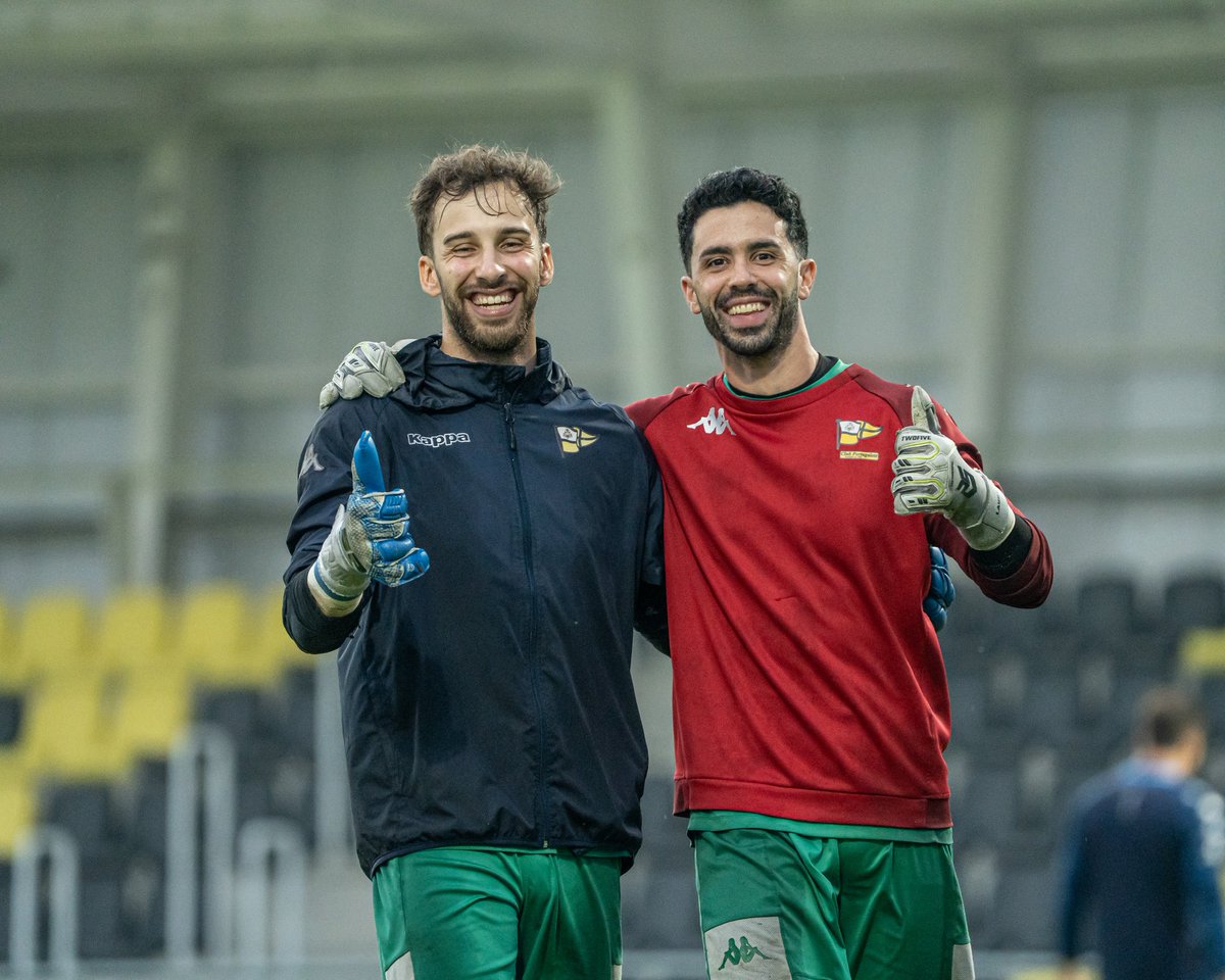 clubportugalete's tweet photo. 🧤 Hauek bi

Nuestros guardianes 🔒

#aupaPORTU 💛🖤 https://t.co/jl6JnuvvW7