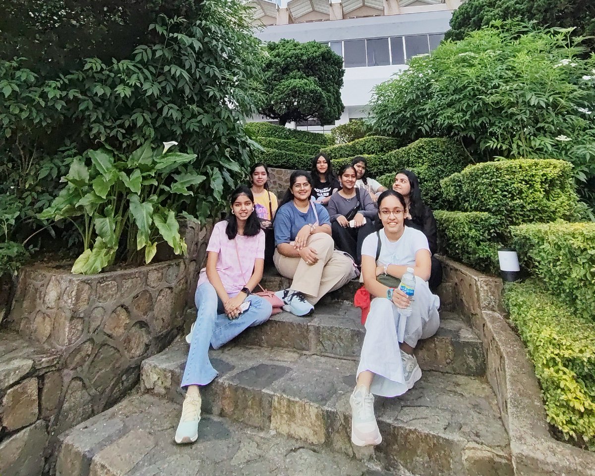 ODMEGroup's tweet image. 🌟 Thrill, Views &amp;amp; Unforgettable Moments! 🇲🇾

Day 2 of the ODM Cultural Immersion Programme took our explorers to new heights at Genting Highlands! 🏔️🚠

#ODMCulturalImmersion #GentingHighlands #StudentExplorers #GlobalLearning #SkytropolisFun #SkyAvenueAdventures