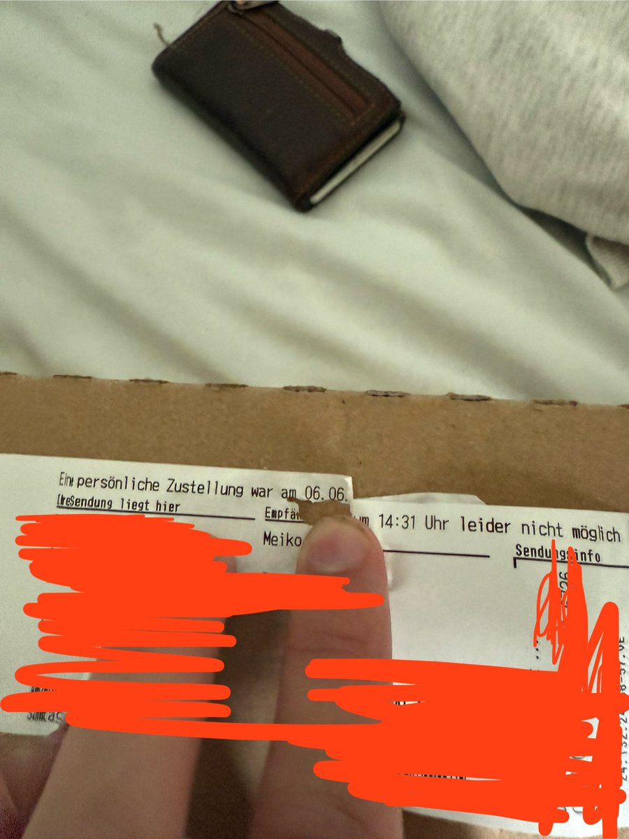 NICHT MIT MIR DU ELENDIGER BASTARD. 

Denkt er kommt hier an, mein Vater sieht ihn, er will schon zur TÜR GEHEN UND ER HAUT VOR MEINER TÜR MIT DEN PAKET AB OHNE ZU KLINGELN. 

Aber ne ich bin ihm hinterher gefahren. KANNST DU DIR NICHT AUSDENKEN