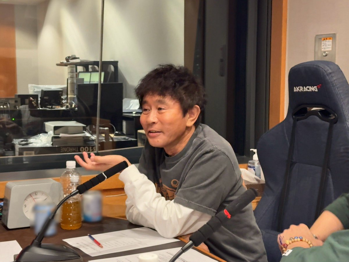 #ごぶごぶフェス の会場に奉納していただいた屁馬を、浜田CEOにも見ていただきました👀

そして、今週もごぶごぶフェスのライブ音源をオンエア♪
今夜のアーティストさんは…🎤✨

#ごぶごぶラジオ は、この後24時30分から放送スタートです📻

🎧radiko.jp/share/?t=20250…

#浜田雅功
#MBSラジオ