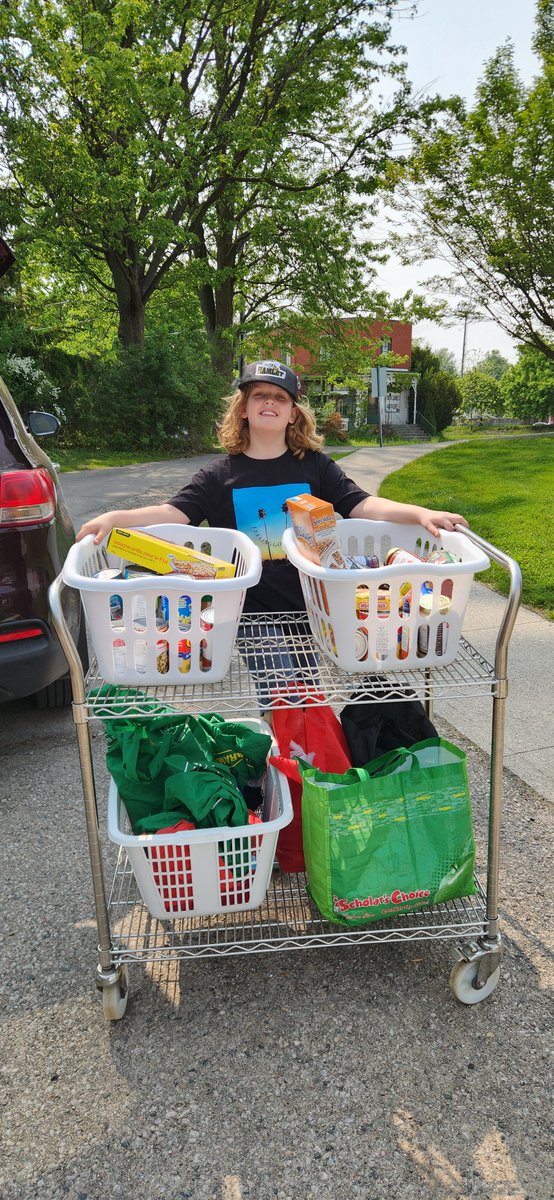 🎉 Student Spotlight: Caroline saw a need and took action—organizing a food drive at Hamlet PS that brought in 111 lbs of food for our Food Bank!

Young leaders like Caroline show how one person can make a real impact. Way to go Caroline—you’re amazing!