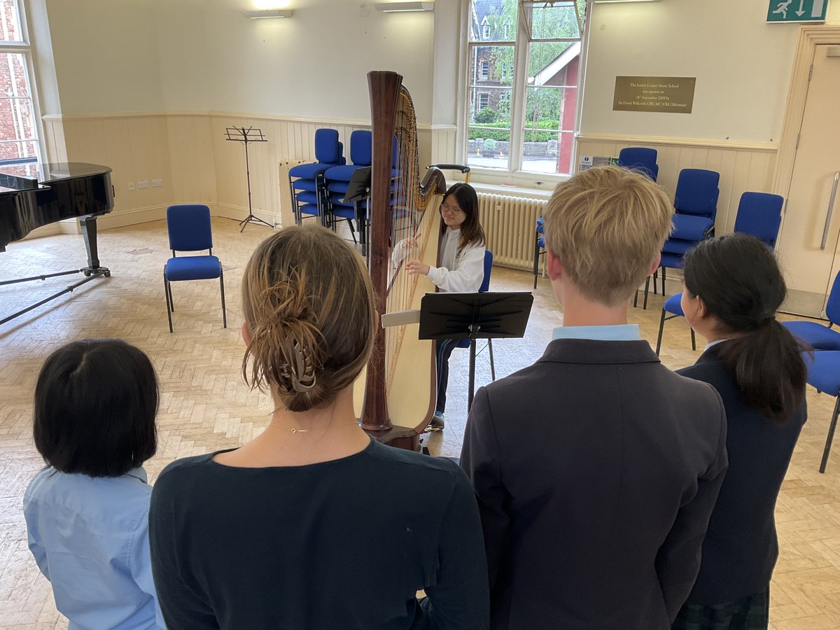 Pupils from Y3 tupwards  involved in an concert harp mini-recital yesterday - thanks to Teresa y13 for demoing the special FX, playing lovely Handel and Hasselmans pieces, and inspiring for our younger up-and-coming harpists!