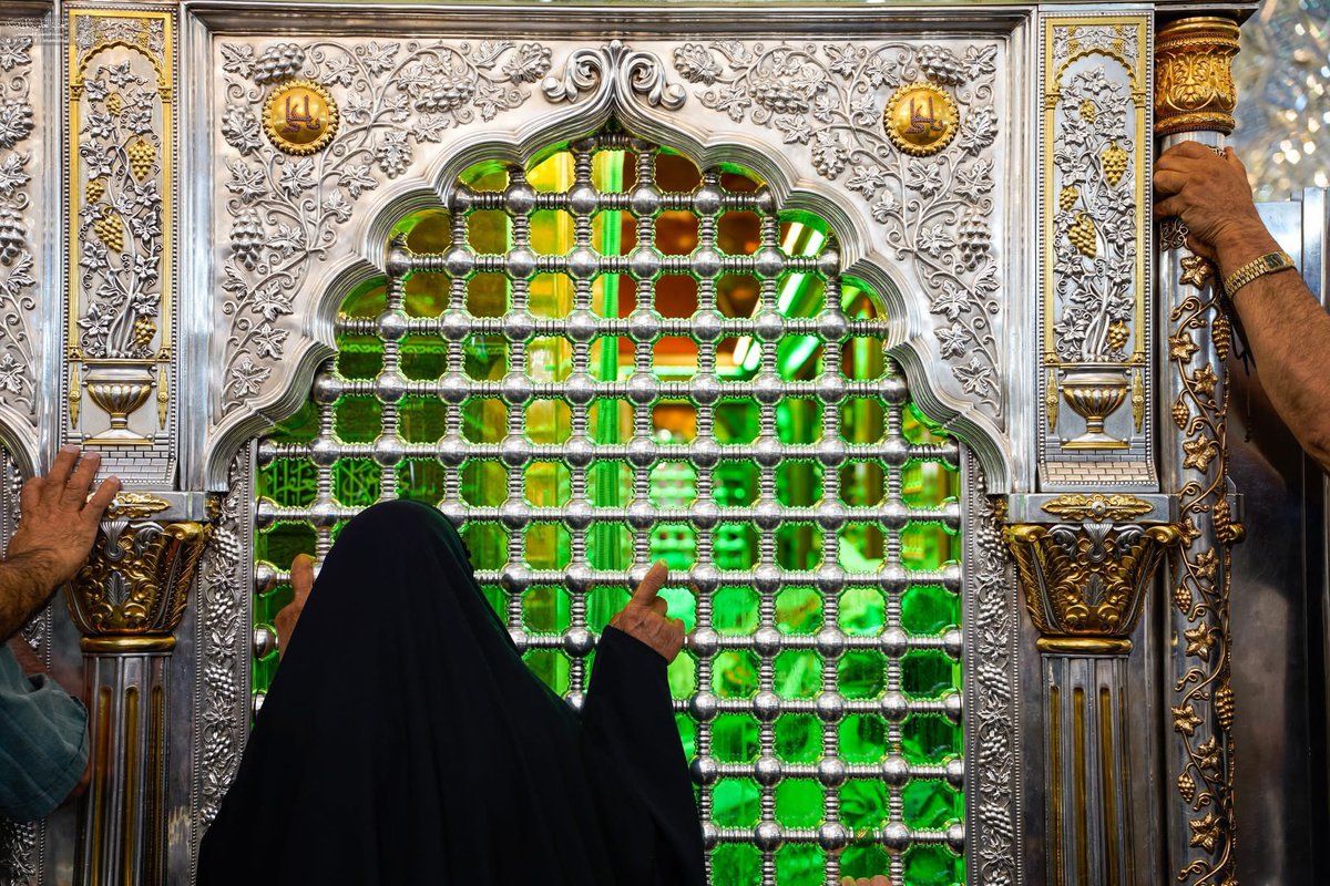 هُوَ النَّبأُ العظيمُ وفلكُ نوحٍ
وبابُ اللّهِ وانقطعَ الخطابُ
#علي_ميزان_الاعمال