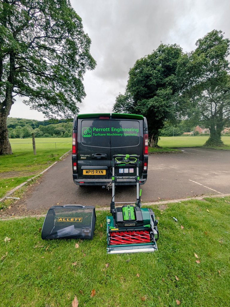 PerrottEngineer's tweet image. Allett Stirling 51 sport delivered yesterday. 
This mower is perfect for cricket clubs and meets rwqu for EBC and sorts Wales grants.