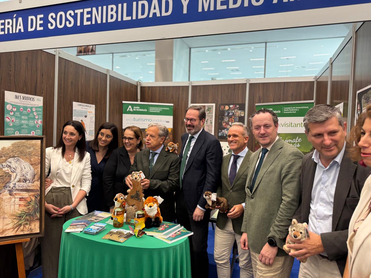 Consejería de Sostenibilidad y Medio Ambiente (@medioamband) on Twitter photo 🟢La <a href="/AndaluciaJunta/">Junta de Andalucía</a> exhibe su apuesta por la sostenibilidad para la actividad cinegética en <a href="/IntercazaFeria/">@IntercazaFeria</a>
➡️El director general de Política Forestal y Biodiversidad, <a href="/juanrapv/">Juan Ramón Pérez</a>, destaca el papel de los cazadores como aliados en conservación.
🔗opgob.es/hrc9h 🟢La <a href="/AndaluciaJunta/">Junta de Andalucía</a> exhibe su apuesta por la sostenibilidad para la actividad cinegética en <a href="/IntercazaFeria/">@IntercazaFeria</a>
➡️El director general de Política Forestal y Biodiversidad, <a href="/juanrapv/">Juan Ramón Pérez</a>, destaca el papel de los cazadores como aliados en conservación.
🔗opgob.es/hrc9h