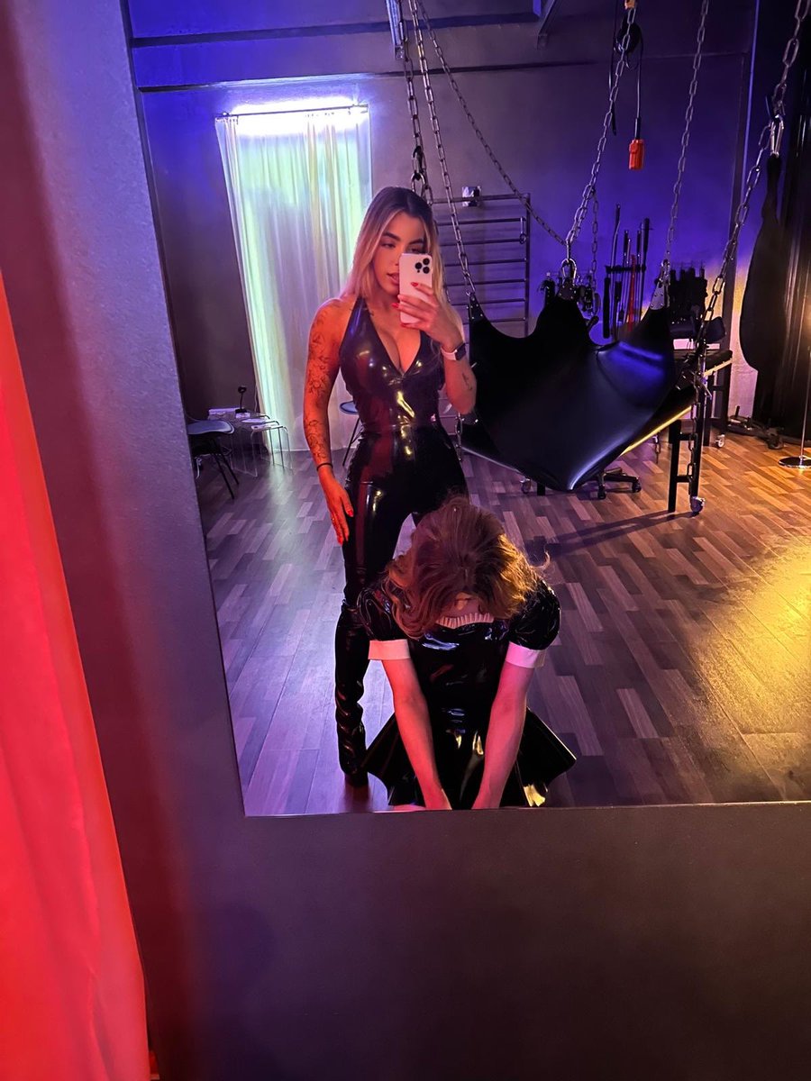 Be my Bitch

#Latex #GiaLatex #Pegging #sklave