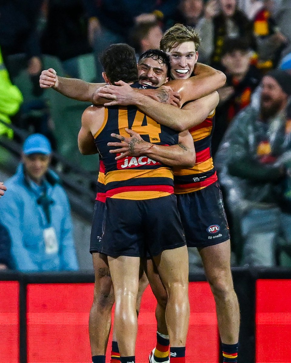 What a night. The Crows take the four points in an absolute nail-biter! 🤯