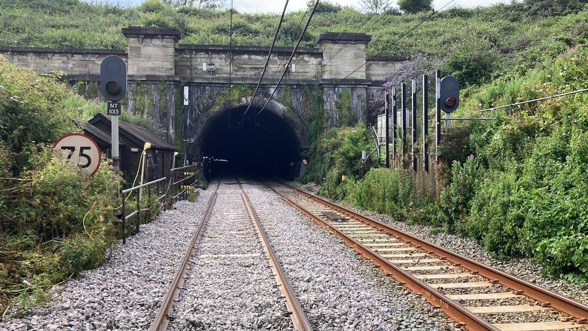 🛤️🚇Track replacements start in Filton &amp; Stoke Gifford, South Glos on Monday - lasting 2 weeks. We're doing maintenance in the Severn tunnel too. 
 
 ⚠️ No direct trains between Bristol &amp; south Wales until 21 June. 
 
 🙏 Check nationalrail.co.uk or GWR.com/bristol