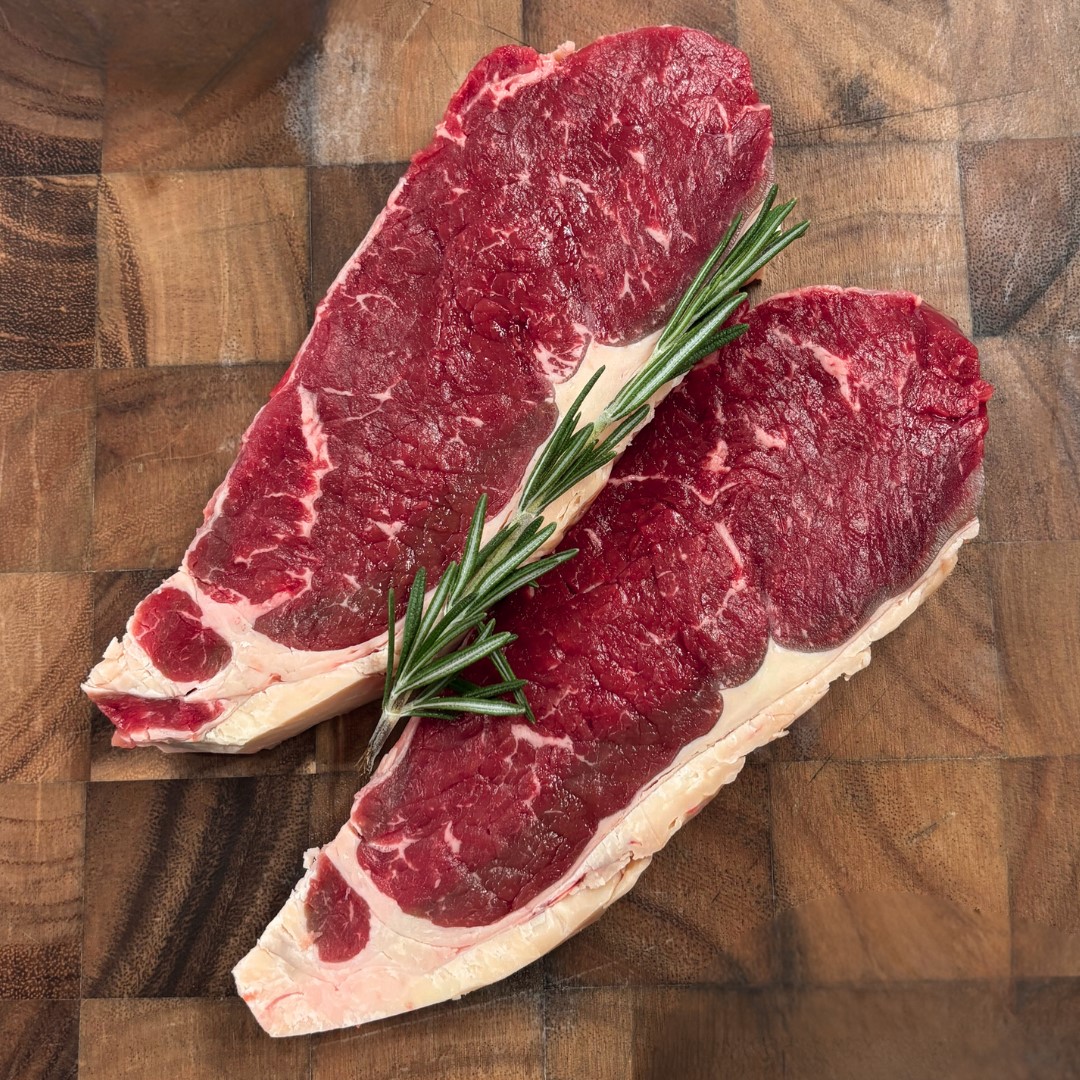 It’s Friday and that means it’s steak night! Get that sensational feeling with a sizzling steak to start your weekend the right way! 😋🥩

shop.edwardsofconwy.co.uk/welsh-beef/

#fridayfeeling #steaknight #welshbeef