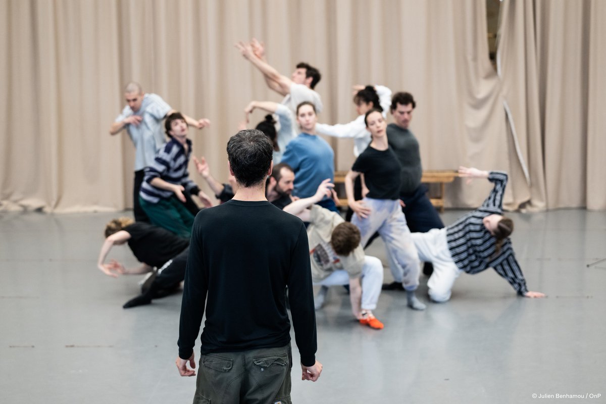 FEDORA Platform (@fedora_platform) on Twitter photo ๐ The choreographer Hofesh Shechter unveils "Red Carpet", a new work premiering June 10 at <a href="/operadeparis/">Opรฉra de Paris</a>, Palais Garnier, running through July 17. ๐ Learn more about Hofesh and his projects: loom.ly/nRYRPt8
#RedCarpet #ParisOperaBallet ๐ The choreographer Hofesh Shechter unveils "Red Carpet", a new work premiering June 10 at <a href="/operadeparis/">Opรฉra de Paris</a>, Palais Garnier, running through July 17. ๐ Learn more about Hofesh and his projects: loom.ly/nRYRPt8
#RedCarpet #ParisOperaBallet