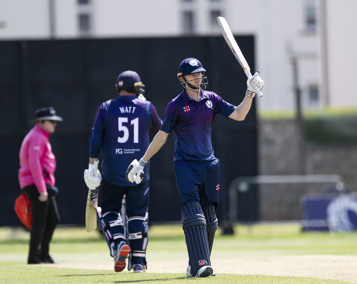 CricketScotland's tweet photo. Leading the fightback 🙌

#FollowScotland https://t.co/KZLrxHttA4