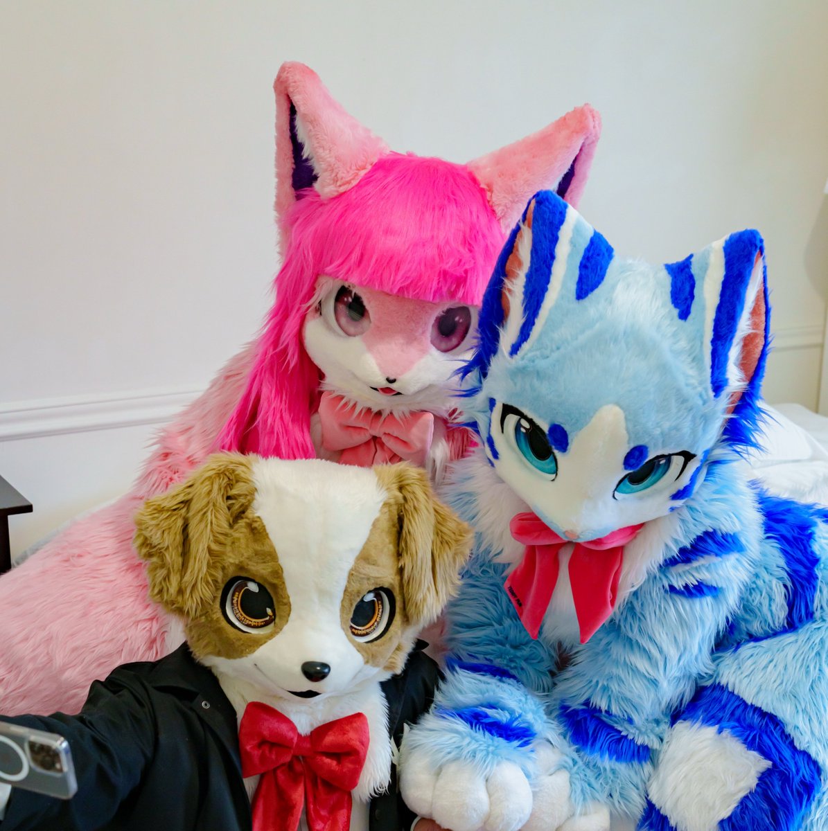 #FursuitFriday