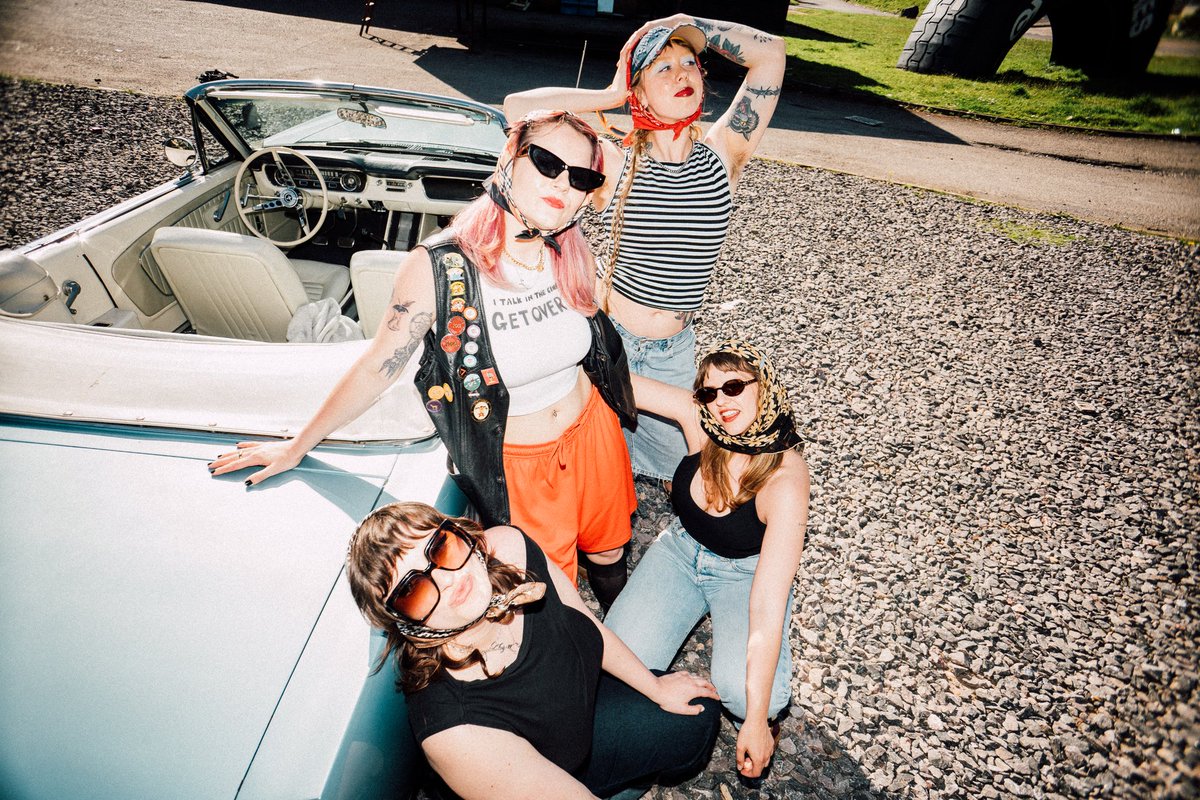Cardiff's Panic Shack have released a fun and bouncy ode to female friendships!
ifitstooloud.com/2025/06/panic-…