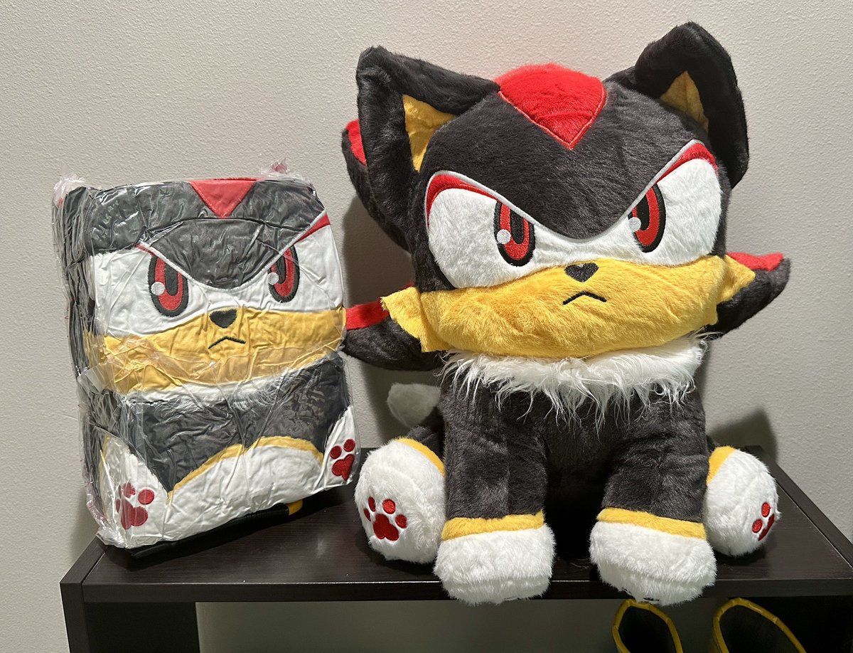 ✨RAFFLE TIME ✨

Giving away TWO ShadowMeow plushes from PlushShop! 🖤❤️

TO ENTER:
TWITTER: Follow <a href="/FrackDeals/">Frack's Sonic Deals</a> and Retweet this post!
TWITCH: Tune into any stream from 6/7-6-11 (twitch.tv/frackattack)

Open worldwide! Deadline to enter giveaway is June 12 at 11:59 PT. Thank