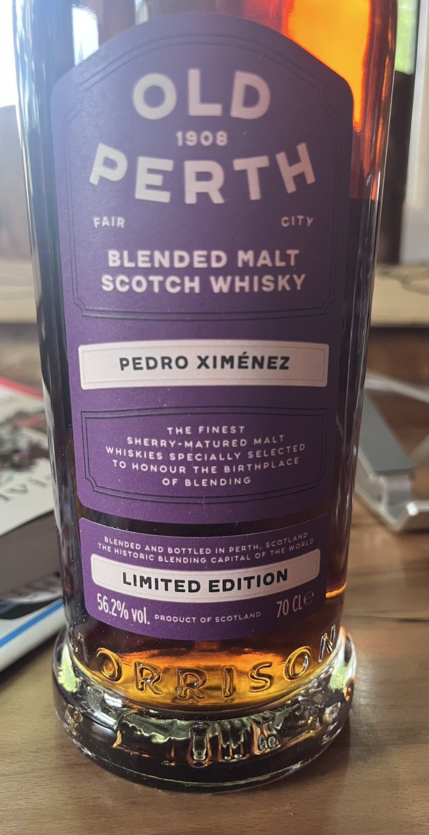Currently sat in the “whisky workshop” with <a href="/Ardbaggie/">Ardbaggie</a> 
Taking it easy with some low abv rums … not! Even by my well educated, cosmopolitan liver standard, 81% abv is out there. 
🤣👍🏼