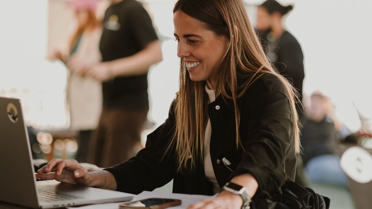 "Defining how we approach design at a strategic level, and how we collaborate to solve problems, is something I genuinely care about."

Don't miss our interview with Head of Design, Verónica 

👇

bit.ly/43PUzuz