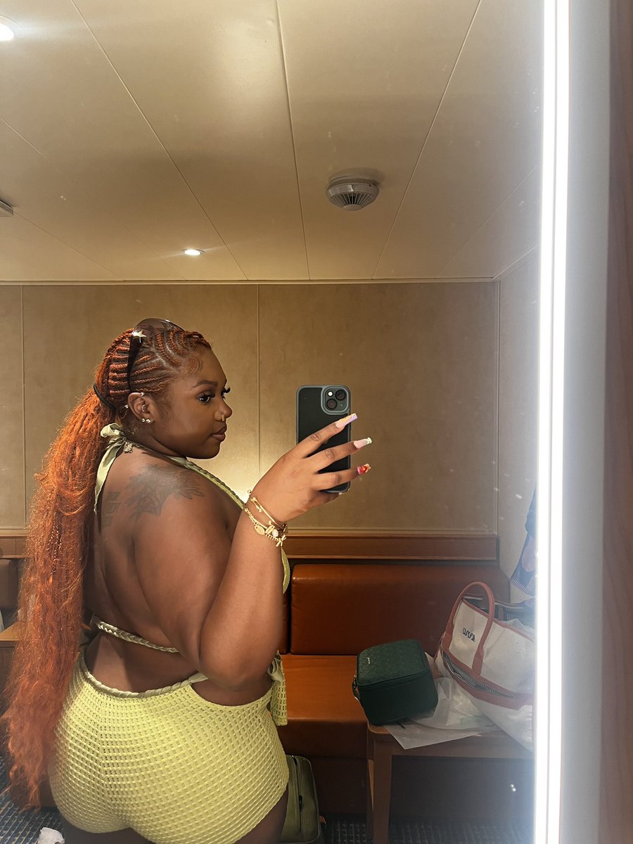 sagiterrorist, first of her name ❄️ tweet media