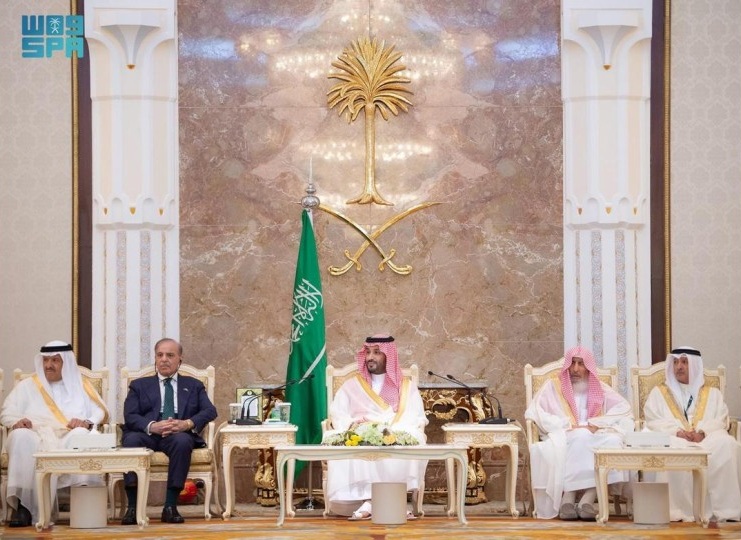 نيابة عن #خادم_الحرمين_الشريفين .. سمو #ولي_العهد  يستقبل في #الديوان_الملكي بقصر منى المهنئين بـ #عيد_الأضحى_المبارك  

#صحيفة_النهار_السعودية

annahar-news.com/news/single/22…