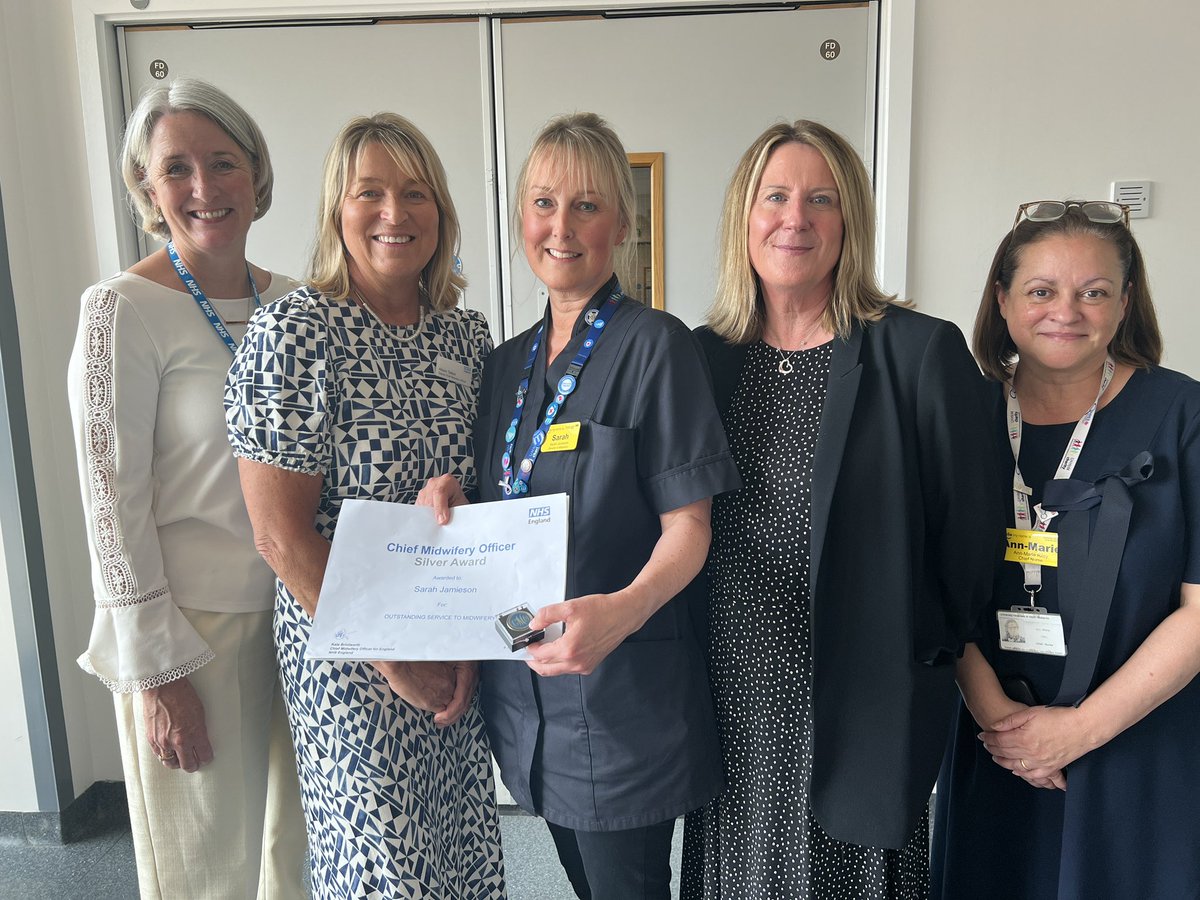 Ann-Marie Riley π RN (@annmarieriley10) on Twitter photo Huge congratulations to <a href="/UHNM_DOM/">Sarah Jamieson</a> who received the CMO England Silver Award yesterdayπ Huge congratulations to <a href="/UHNM_DOM/">Sarah Jamieson</a> who received the CMO England Silver Award yesterdayπ
