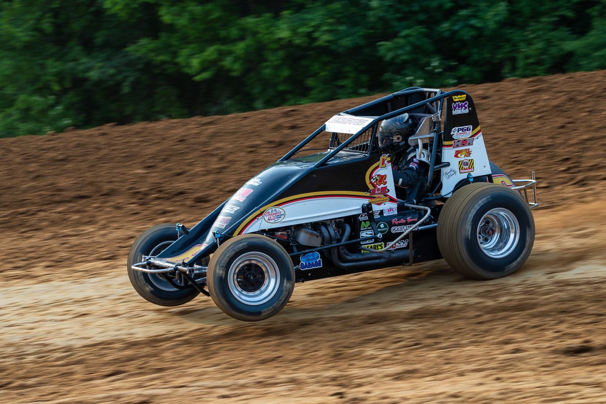 After a rain out last night, we will try again tonight at Bloomington Speedway!

📸 <a href="/IRIphotography/">Indy Racing Images</a>