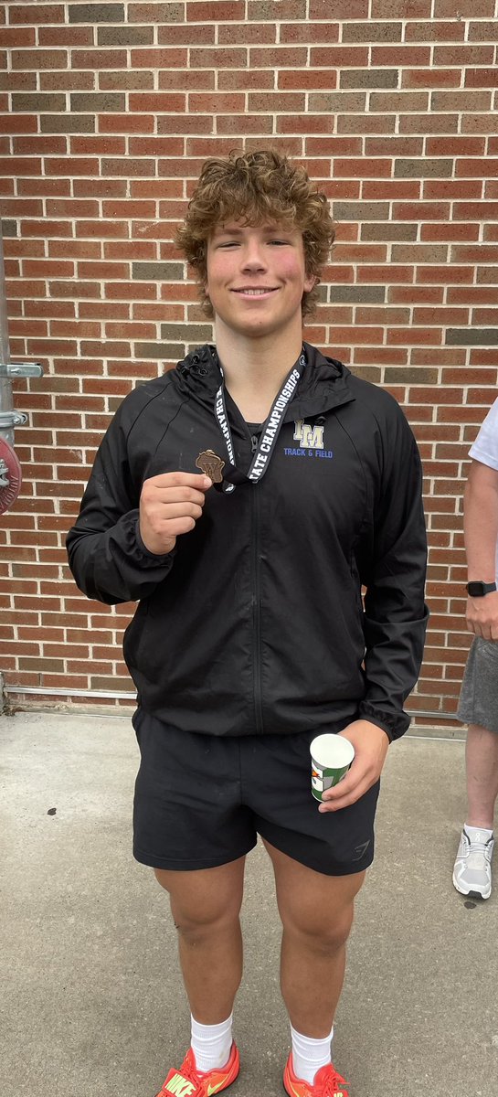 Lake Mills Track & Field tweet media