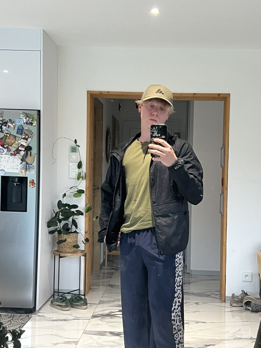 hugo60m3's tweet image. #avis mes vies ? 😬