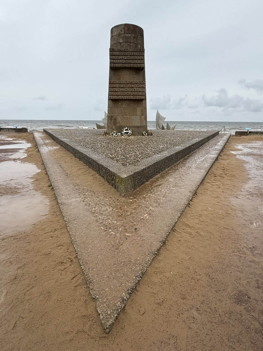 WillieBobSteve's tweet image. I had the opportunity to walk the beaches of Normandy last month. I was paralyzed with reverence as I watched the water lap up on the shore with a handful of the once blood-soaked sands in my hand. I was truly standing on Hallowed Ground. A ground built by the sacrifices of over…