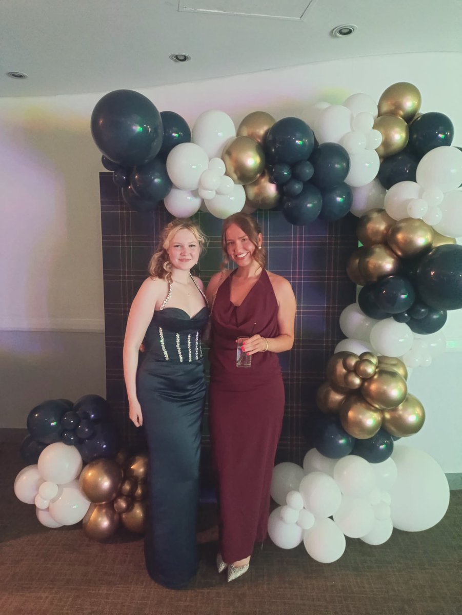 Miss Campbell tweet media