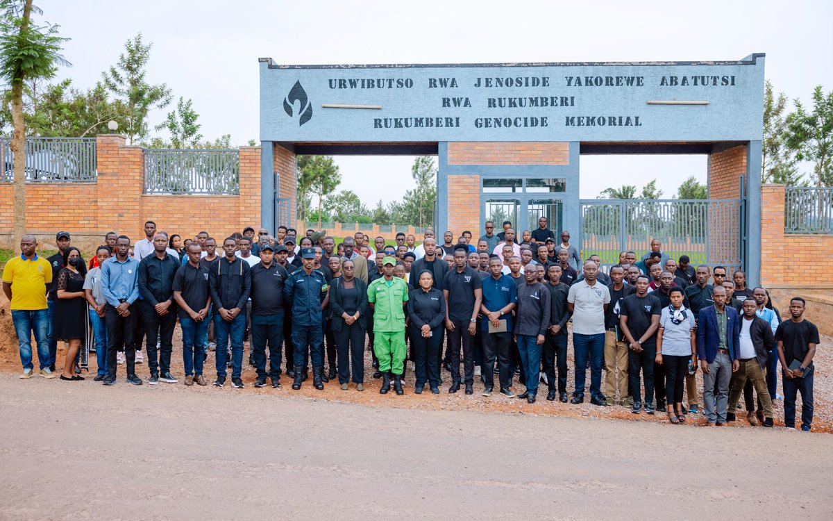 Uyu munsi, Abagize inzego z’Inama y’Igihugu y’Urubyiruko bahagarariye abandi baturutse mu Turere twose n'Abafatanyabikorwa, basuye Urwibutso rwa Rukumberi rushyinguyemo 42,500 by'abazize Jenoside yakorewe Abatutsi mu 1994. #Kwibuka31