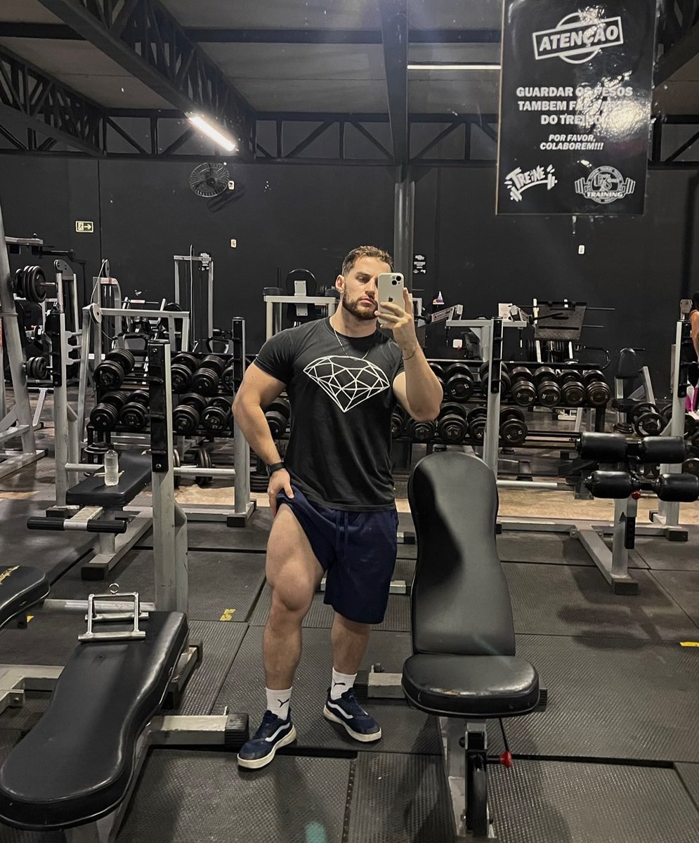 Eae pow, como estão? Tá frio aí ou tá calor?
.
Eae pow, how are you? Is it cold there or is it hot?