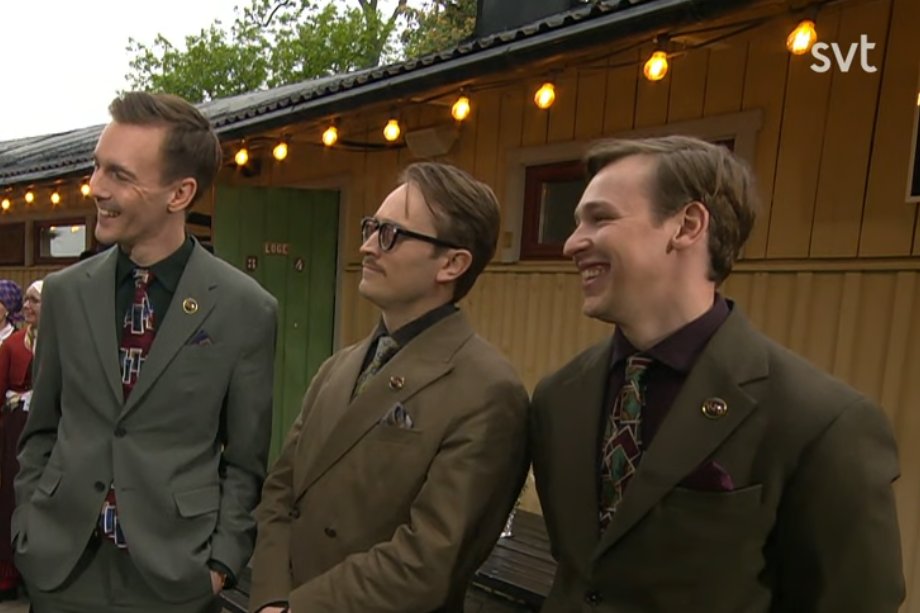 POOKIES ON MY SCREEEN