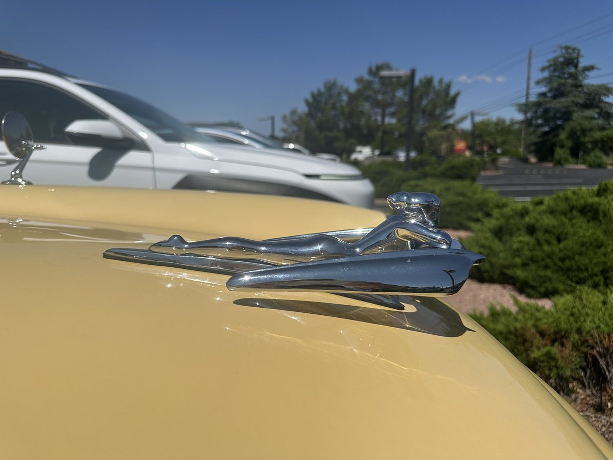 Kristin 💛 (@specs_20) on Twitter photo 