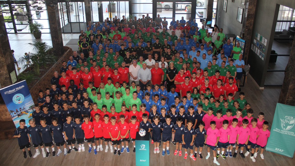 🏆 𝗖𝗮𝗺𝗽𝗲𝗼𝗻𝗮𝘁𝗼 𝗱𝗲 𝗔𝗻𝗱𝗮𝗹𝘂𝗰í𝗮 𝗕𝗲𝗻𝗷𝗮𝗺í𝗻 𝗲 𝗜𝗻𝗰𝗹𝘂𝘀𝗶𝘃𝗼

🌀 La Familia 𝕌𝕟𝕚𝕧𝕖𝕣𝕤𝕒𝕝 𝕕𝕖 𝕝𝕒 ℝ𝔽𝔸𝔽

👤 <a href="/Pedrocurtido_/">Pedro Curtido</a> presidente #RFAF junto a las 16 selecciones del #AndaluzBenjamín y #AndaluzInclusivo 

📍 Sanlúcar de Barrameda