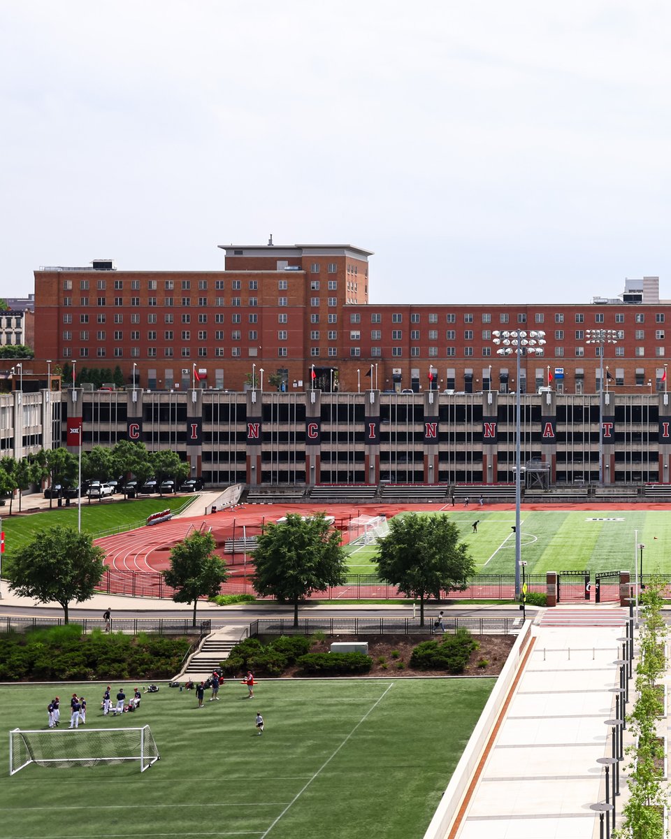 Cincinnati Bearcats tweet media