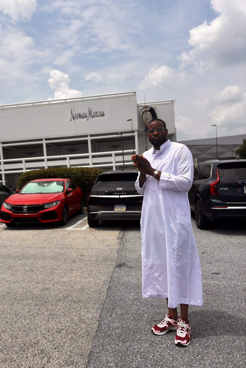 jreid_'s tweet image. Eid Mubarak ☪️
