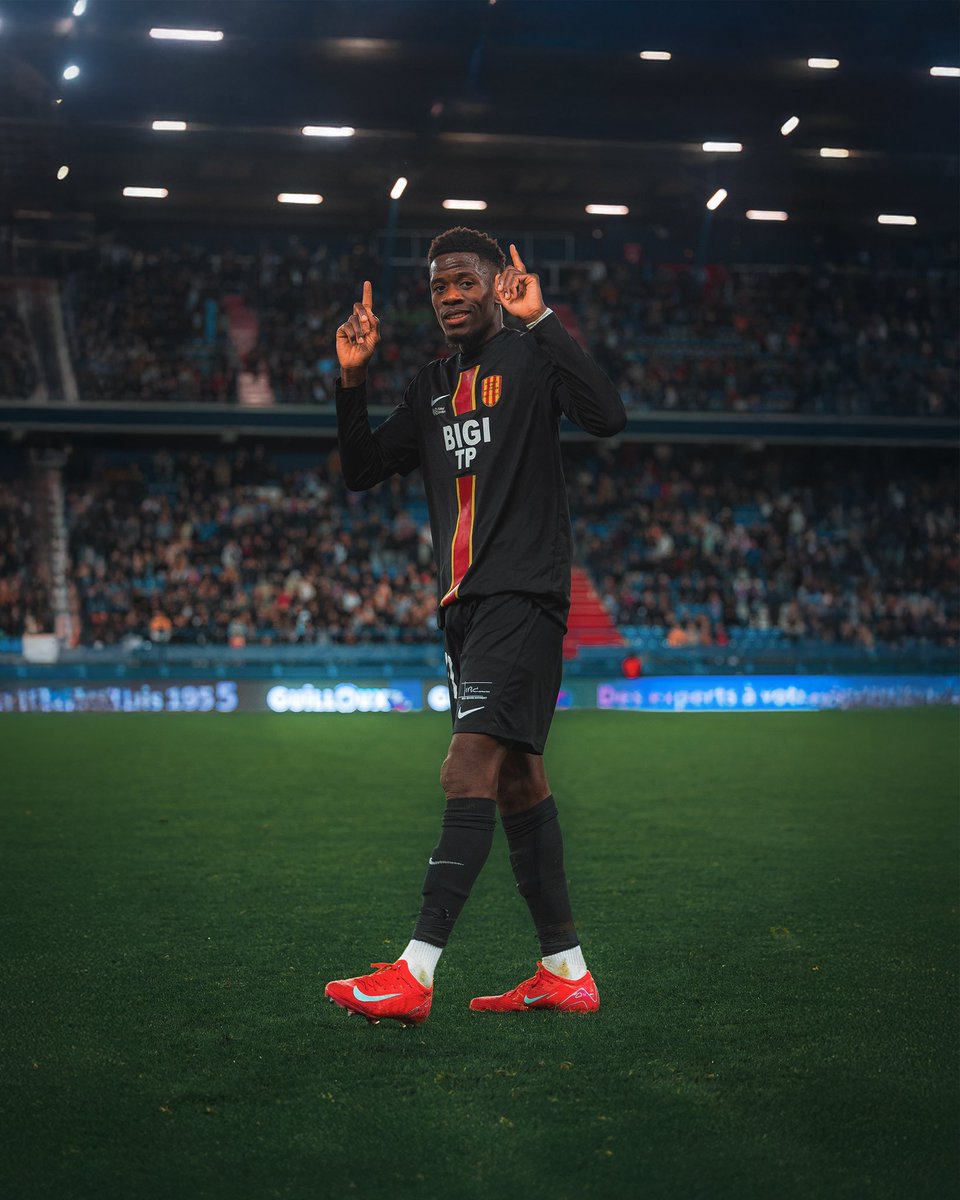 FC Martigues (@fc_martiguesoff) on Twitter photo 𝐌𝐞𝐫𝐜𝐢 𝐀𝐥𝐚𝐢𝐧 ! 👋
Après deux saisons sous nos couleurs, Alain Ipiélé quitte le FC Martigues et rejoint le <a href="/VAFC/">Valenciennes FC 🦢</a>.
Merci pour tout et bonne continuation pour la suite de ta carrière 🔜🔴⚪
#UnisEnsemble 𝐌𝐞𝐫𝐜𝐢 𝐀𝐥𝐚𝐢𝐧 ! 👋
Après deux saisons sous nos couleurs, Alain Ipiélé quitte le FC Martigues et rejoint le <a href="/VAFC/">Valenciennes FC 🦢</a>.
Merci pour tout et bonne continuation pour la suite de ta carrière 🔜🔴⚪
#UnisEnsemble