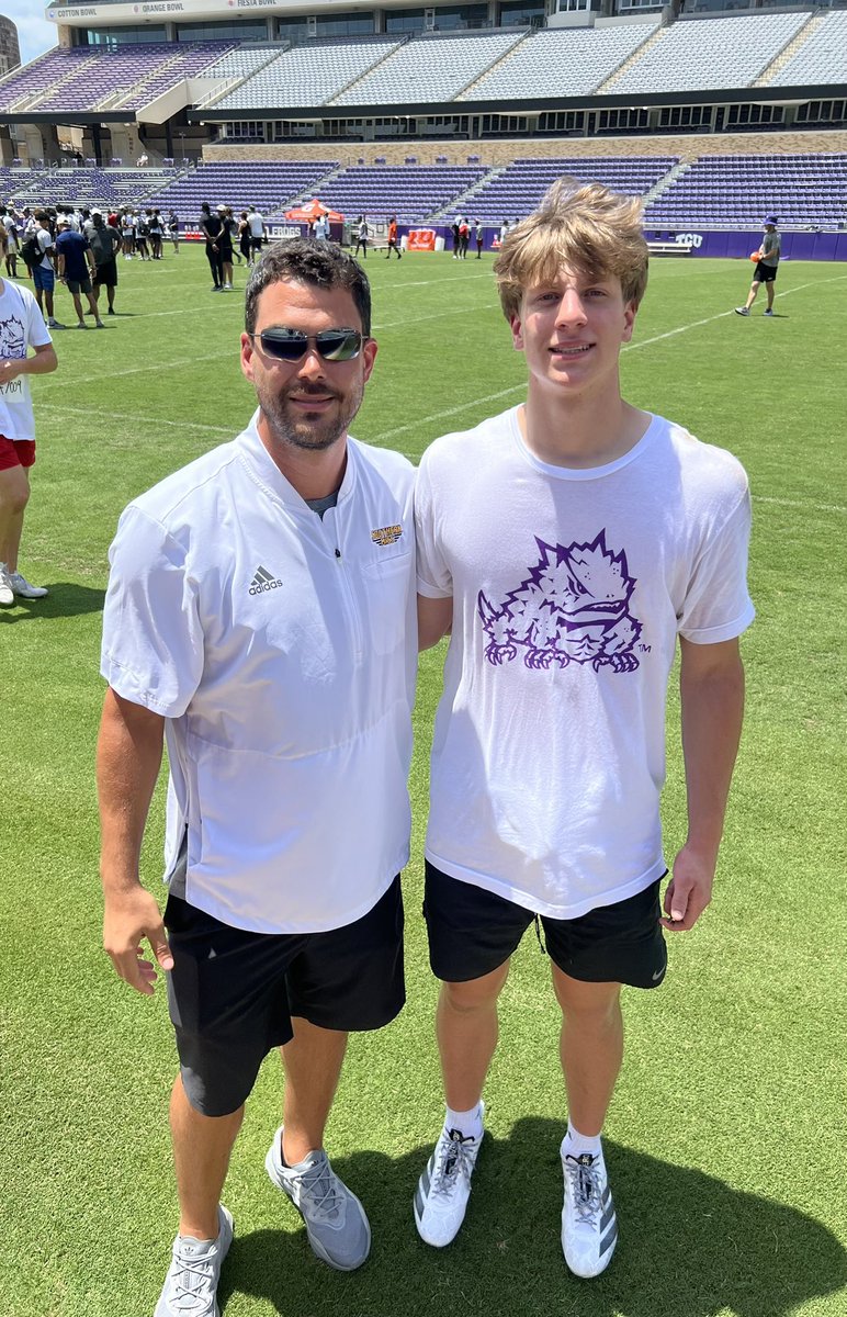 After a great conversation with <a href="/CoachDWill_USM/">Dalton Williams</a>. I am blessed to receive my first Division 1 offer from Southern Mississippi University. <a href="/SouthernMissFB/">Southern Miss Football</a> <a href="/JHSWarriors_FB/">Katy Jordan Football</a>