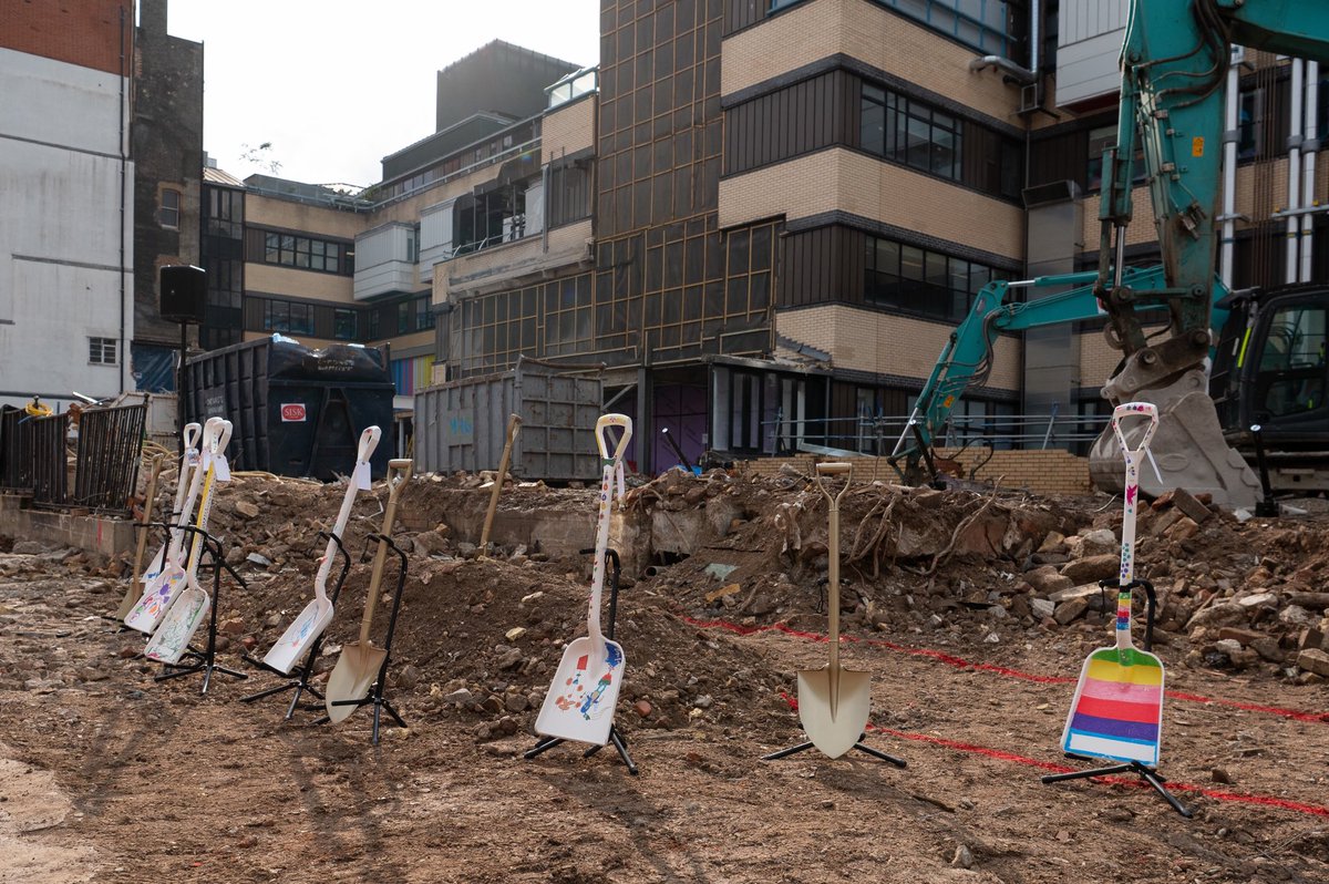 astro_timpeake's tweet image. It is always special to be able to spend time with the children at @GreatOrmondSt , their families and the incredible staff and volunteers who work there. This week I had the great honour of attending the Breaking Ground ceremony with Jason Isaacs, for their new Children’s Cancer…