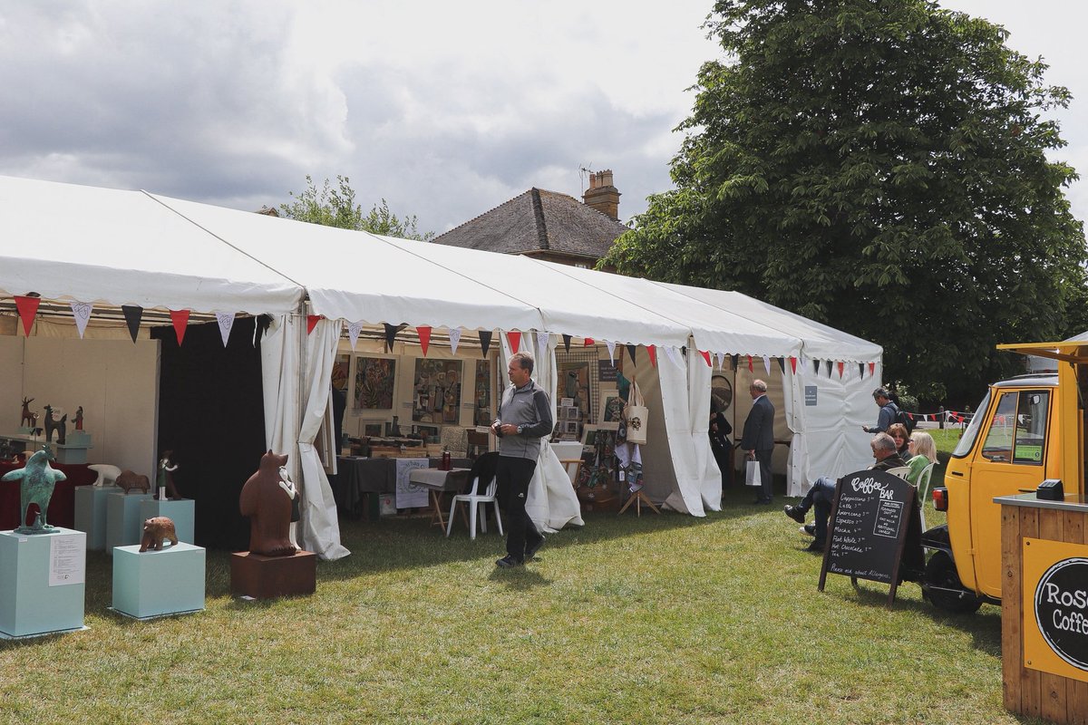 Lovely to go to the ‘Art Beat’ on the Green, Broadway  … <a href="/BroadwayAF/">BroadwayArtsFestival</a> has begun and some wonderful crafts and art to view. #broadwaycotswolds #broadwayartsfestival