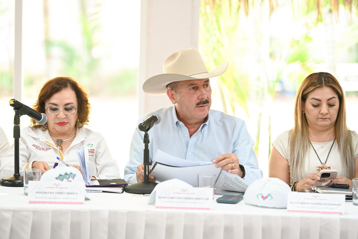 Chiapas refuerza acciones contra el Gusano Barrenador y avanza en recuperación del campo: SAGyP
facebook.com/SagypChiapas/p…