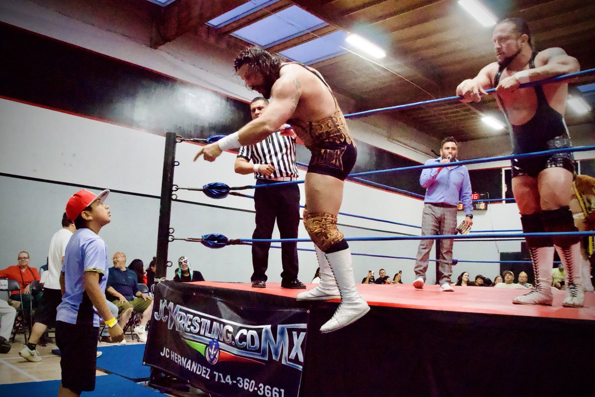 Front Row Rayco (@frontrowrayco) on Twitter photo Love LuchaKids won't afraid talkin shxt to Da Baaaaadest RUDOS!! 💥
<a href="/BADDUDEtito/">Tito Escondido 悪い男ティト</a> <a href="/checabrera_/">Latino Meat</a>
#WolfZaddies Love LuchaKids won't afraid talkin shxt to Da Baaaaadest RUDOS!! 💥
<a href="/BADDUDEtito/">Tito Escondido 悪い男ティト</a> <a href="/checabrera_/">Latino Meat</a>
#WolfZaddies