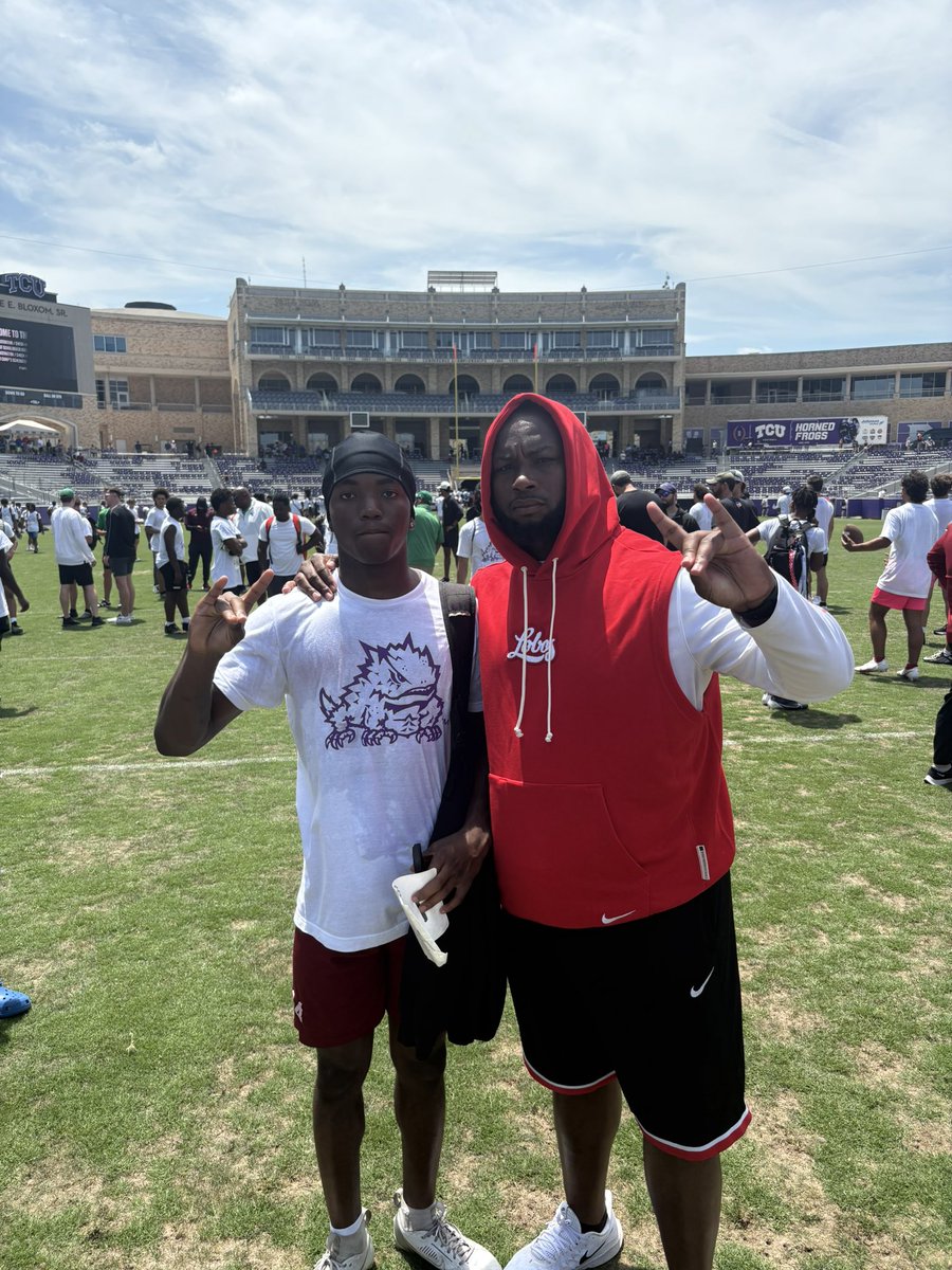 Tony Noble (@t_1ne4) on Twitter photo After a great conversation with <a href="/COACHJJ_LOBOS/">John Johnson</a> and <a href="/Coach_Eck/">Jason Eck</a> I am blessed to receive a offer from <a href="/UNMLoboFB/">New Mexico Football</a> #Lobos <a href="/Arkansas_HighFB/">Arkansas High Football</a> <a href="/LeroyHood/">Coach Hood</a> <a href="/CoachB1906/">Coach Arion Banks</a> <a href="/CoachMyronHend/">Myron Henderson</a> <a href="/jaidenhenry_/">Jaiden Henry ๐</a> <a href="/Coach_Rose08/">Cua Rose</a> <a href="/Matt_Arnold3/">Matt Arnold</a> After a great conversation with <a href="/COACHJJ_LOBOS/">John Johnson</a> and <a href="/Coach_Eck/">Jason Eck</a> I am blessed to receive a offer from <a href="/UNMLoboFB/">New Mexico Football</a> #Lobos <a href="/Arkansas_HighFB/">Arkansas High Football</a> <a href="/LeroyHood/">Coach Hood</a> <a href="/CoachB1906/">Coach Arion Banks</a> <a href="/CoachMyronHend/">Myron Henderson</a> <a href="/jaidenhenry_/">Jaiden Henry ๐</a> <a href="/Coach_Rose08/">Cua Rose</a> <a href="/Matt_Arnold3/">Matt Arnold</a>