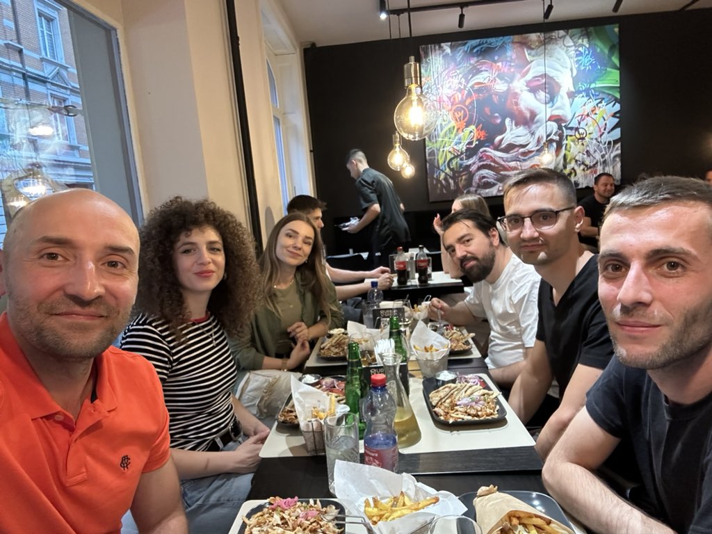 adispiac's tweet image. #WCEU never gets old — such an energizing mix of familiar faces and inspiring new connections! Grateful to be part of this amazing WordPress community.
