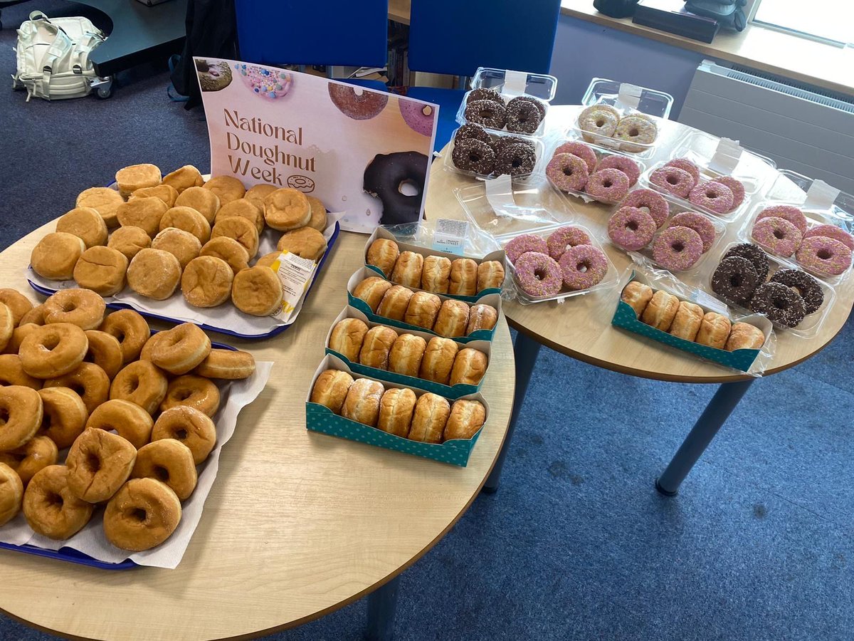 sptacademy's tweet image. 🍩 It’s #NationalDoughnutDay — and we’re sprinkling kindness like icing sugar!

Staff and Year 11s got a well-deserved treat today as part of our wellbeing celebrations.

They were also up for grabs through #WorkOfTheWeek - A sweet reward for outstanding effort!

#Community