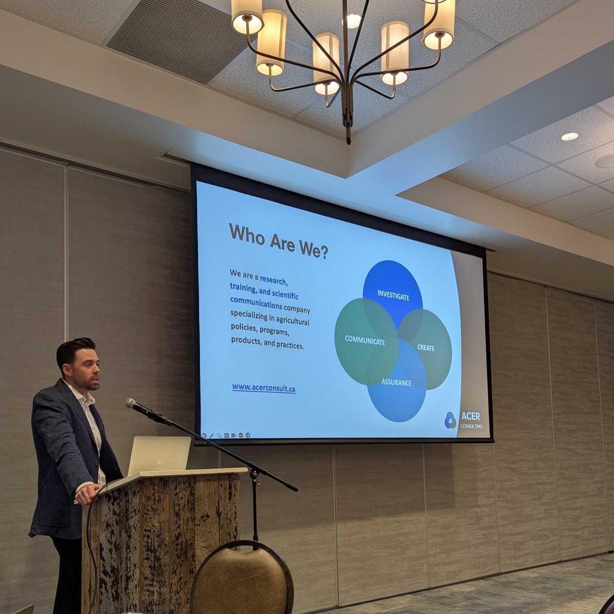 LRIC’s 2025 Research Priority Setting Day brought together brilliant minds and ideas!💡

Thanks to all who joined the discussion-and special thanks to Dr. Steven Roche (ACER Consulting) and Dr. John Cranfield (<a href="/UofGuelphOAC/">Ontario Agricultural College</a>) for their great presentations!👏

 #AgInnovation #CdnAg