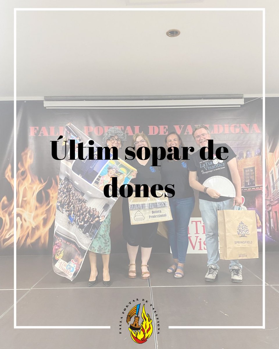 FallaPortal's tweet image. Posem punt i final als sopars de les dones d'este any faller i ho fem amb un bon grapat de rialles gràcies a la @tiavicenticadalbal. Vam passar una nit molt divertida i mantindrem el somriure a la boca uns quants dies. #ÉremSomiSerem #Falles2026 #50Aniversari