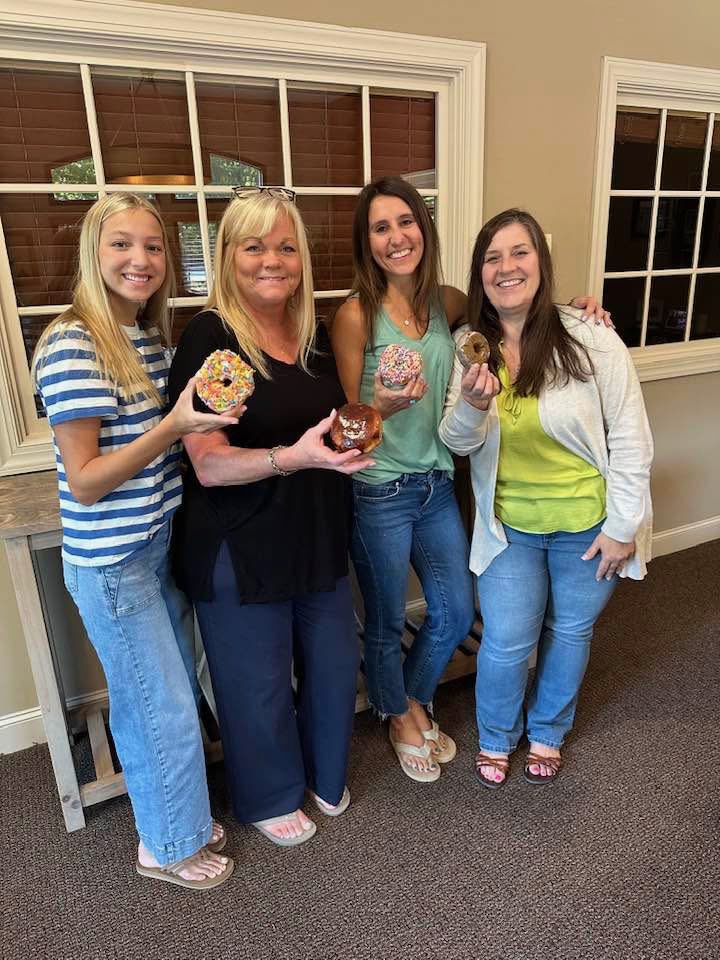 Clay Van Meter State Farm Insurance (@clayvanmetersf) on Twitter photo Happy National Donut Day!! My team was pumped to get the Heirloom donuts today!!๐ช๐ป๐ฉ Hope everyone gets get one OR a DOZEN today. ๐๐๐ฉ
#ClayVanMeterStateFarmInsuranceAgency
#CVMSF
<a href="/ClayVanMeterSF/">Clay Van Meter State Farm Insurance</a>
#HappyNationalDonutDay Happy National Donut Day!! My team was pumped to get the Heirloom donuts today!!๐ช๐ป๐ฉ Hope everyone gets get one OR a DOZEN today. ๐๐๐ฉ
#ClayVanMeterStateFarmInsuranceAgency
#CVMSF
<a href="/ClayVanMeterSF/">Clay Van Meter State Farm Insurance</a>
#HappyNationalDonutDay